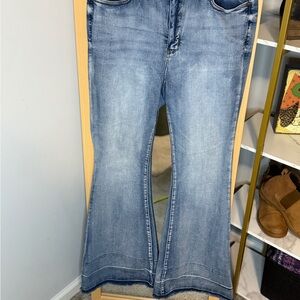 Judy Blue Women's Flare Jeans in Blue